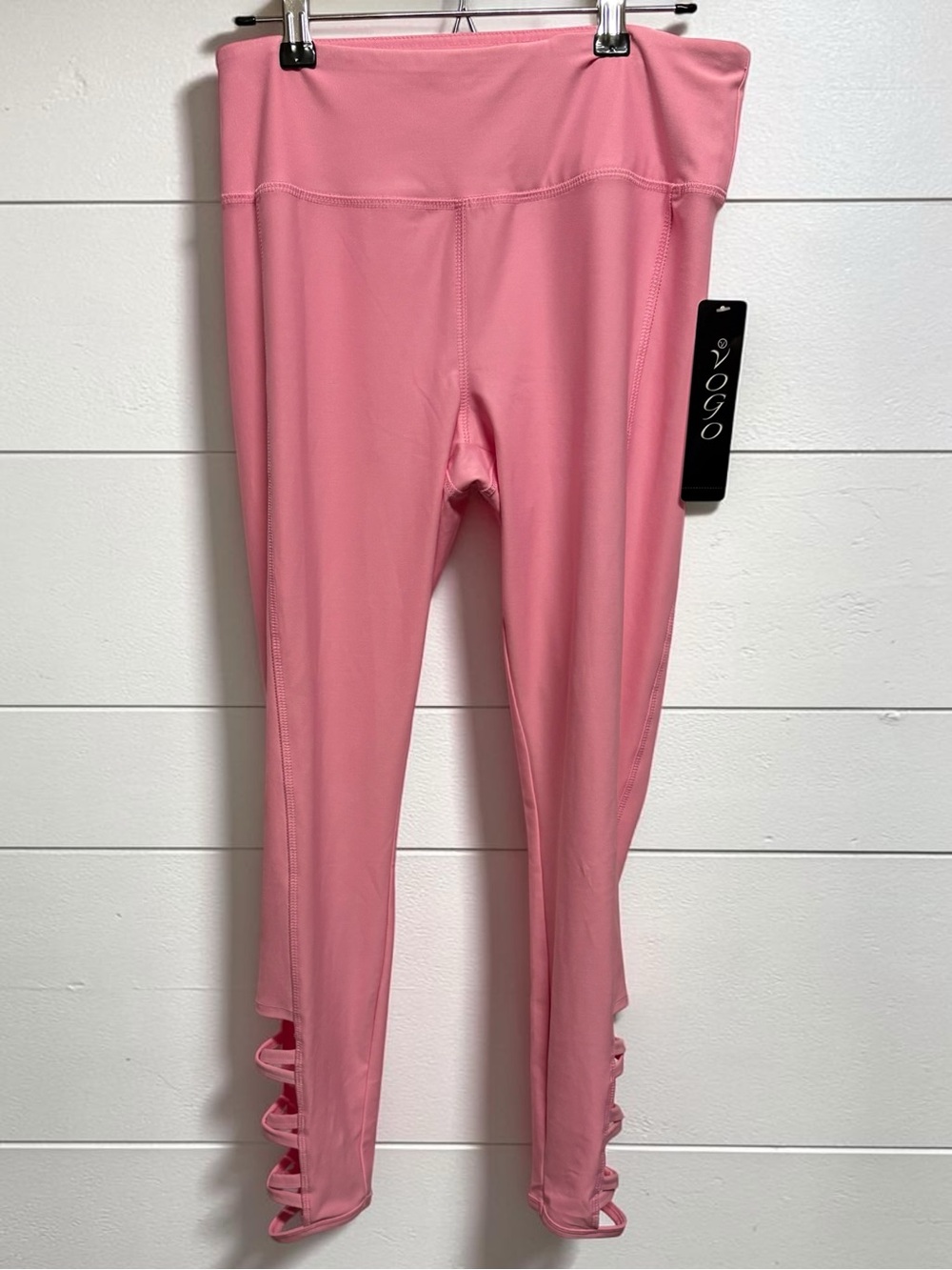 NWT Vogo Rose Pink 7/8 Yoga Leggings Strappy Cutout Detail - Medium